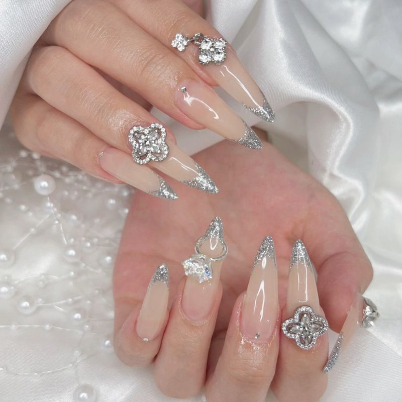 Viliss nail