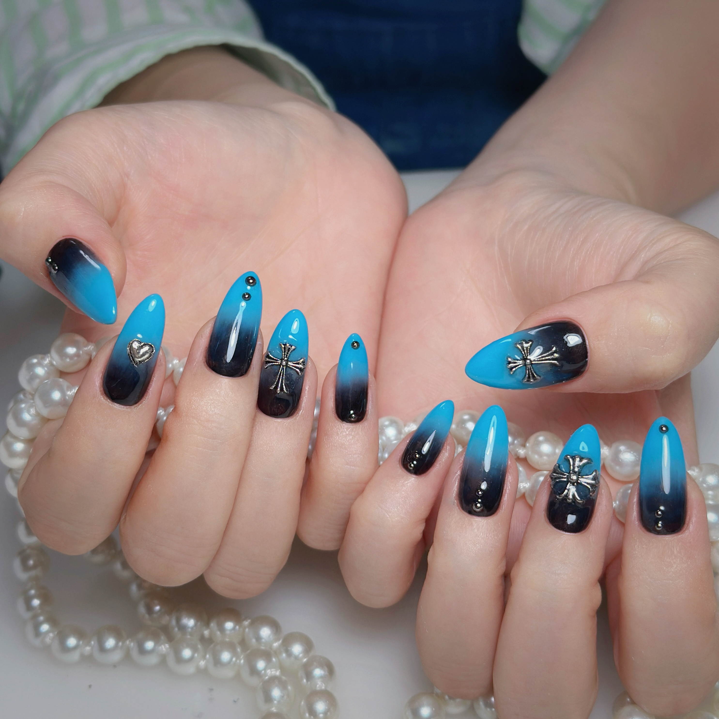 thumbs.up.nail