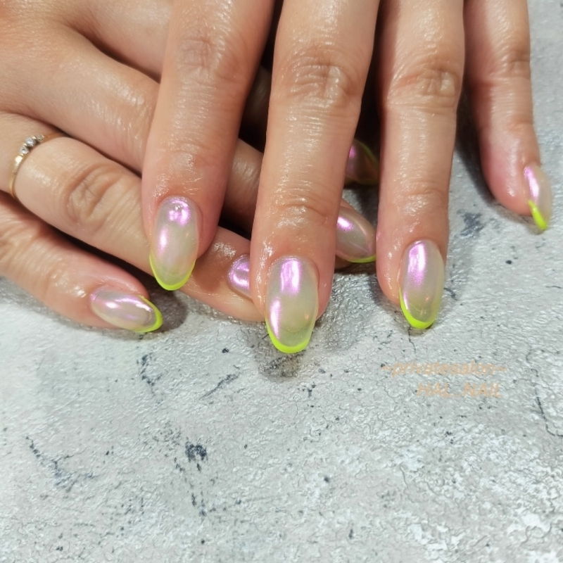 HAL..NAIL