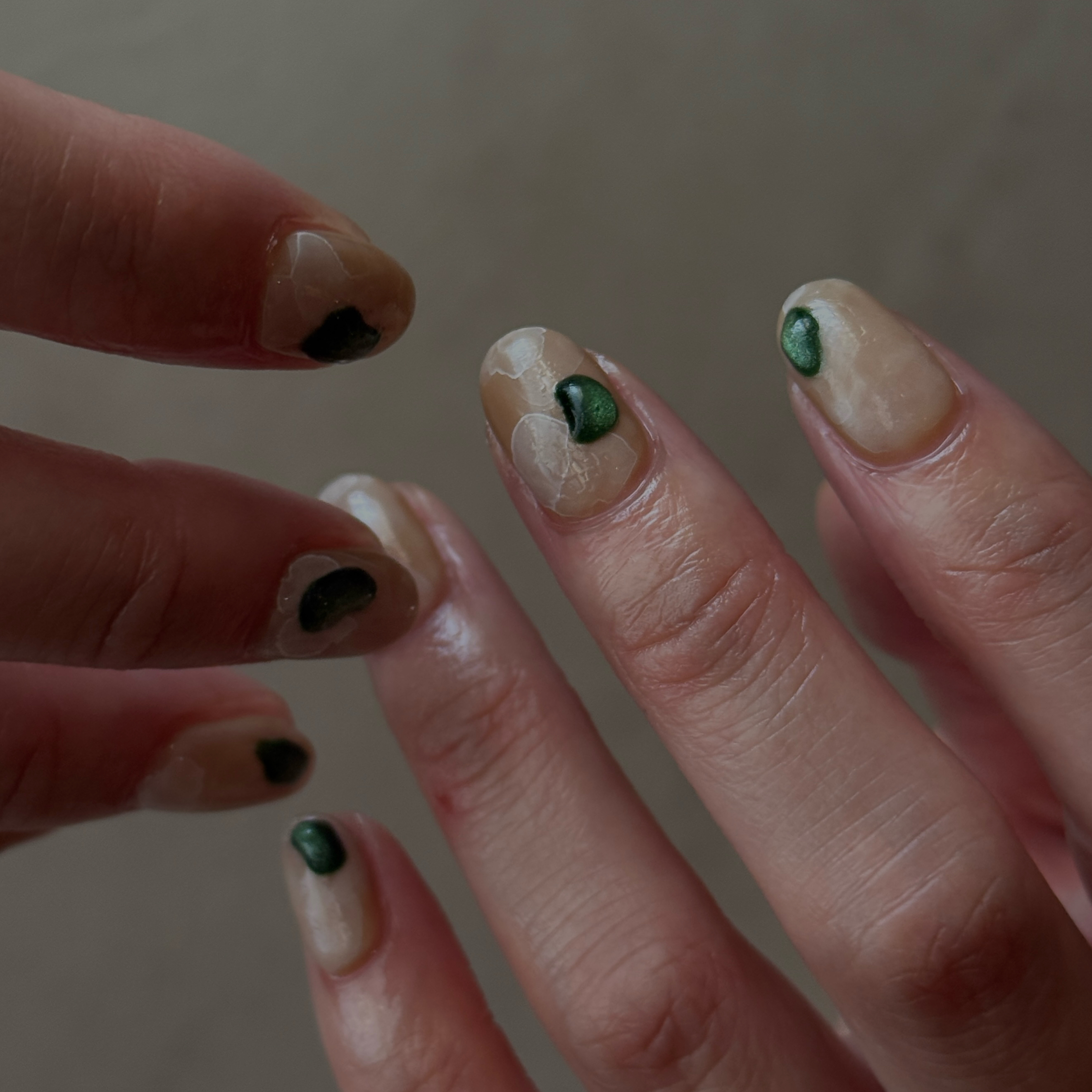 apua_ntn.nail