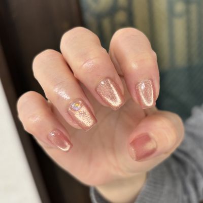 ちゅるん×うるつや✨大人可愛いマグネットネイル💅