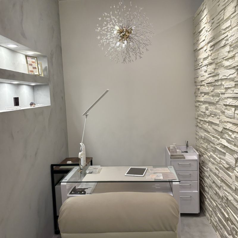 +pur NAIL&eyelush luxury