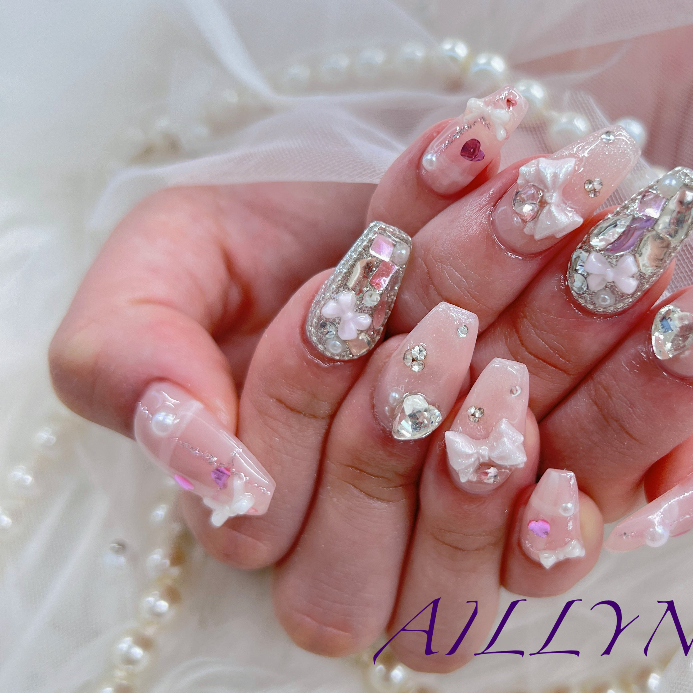 AILLYNAS_8
