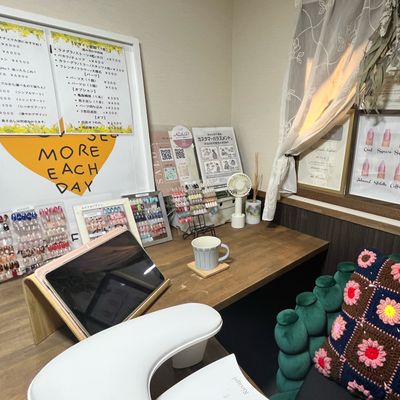 (お爪1本)カラグラ、シール、スタッツ4粒