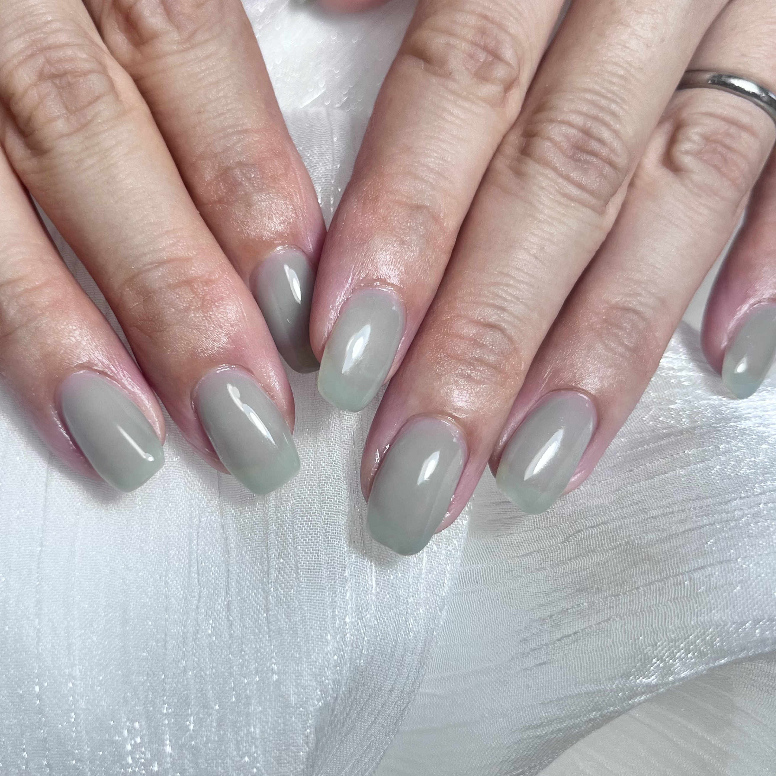 nail.plume