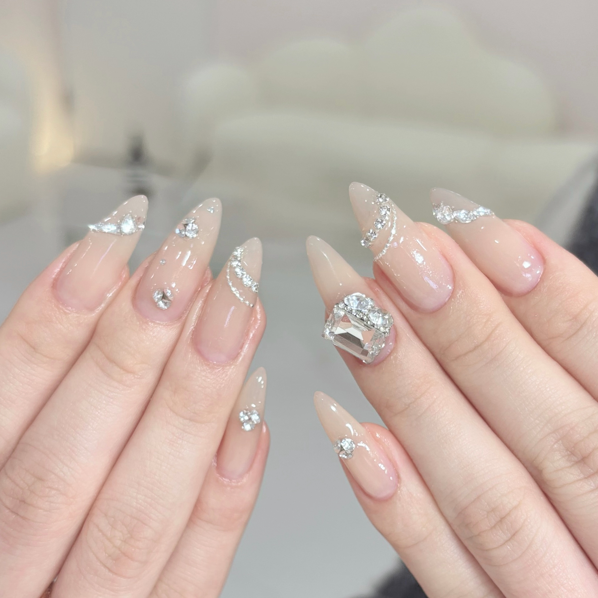 Fly_Nail_salon