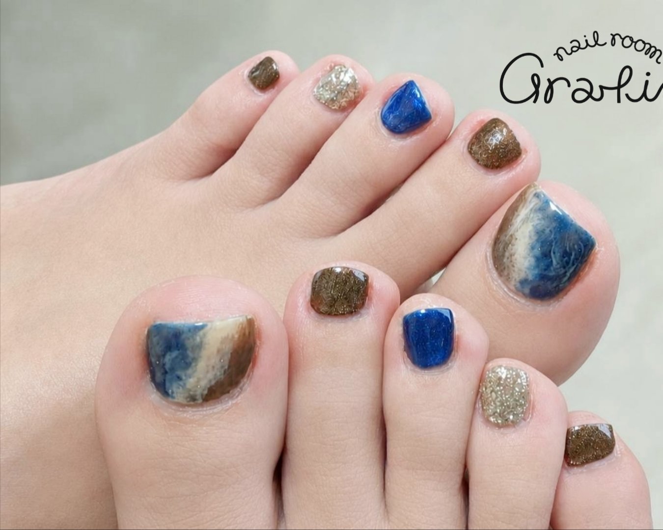 nail_room_gratia