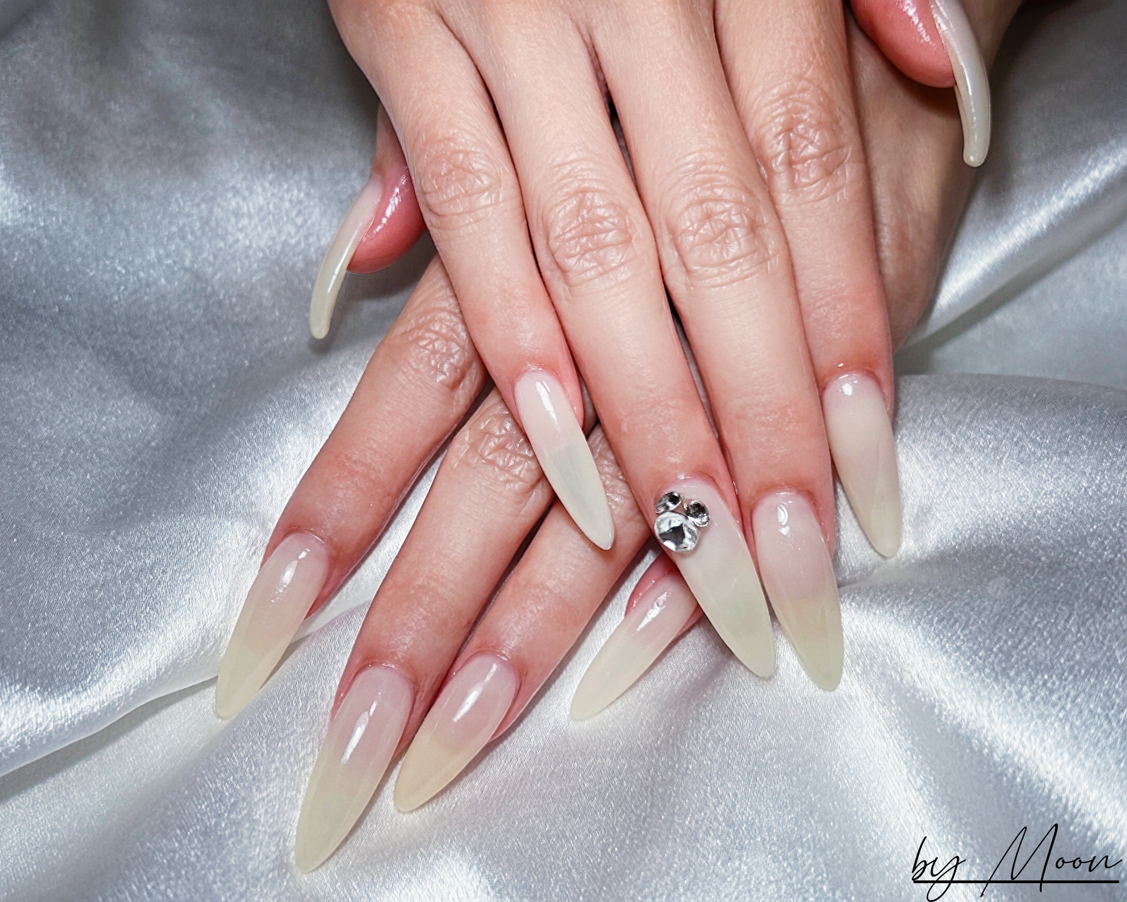 Moon_nail96