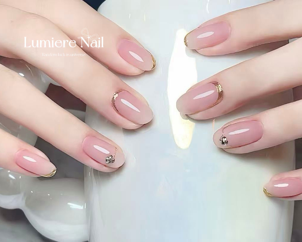 lumiere_Nail