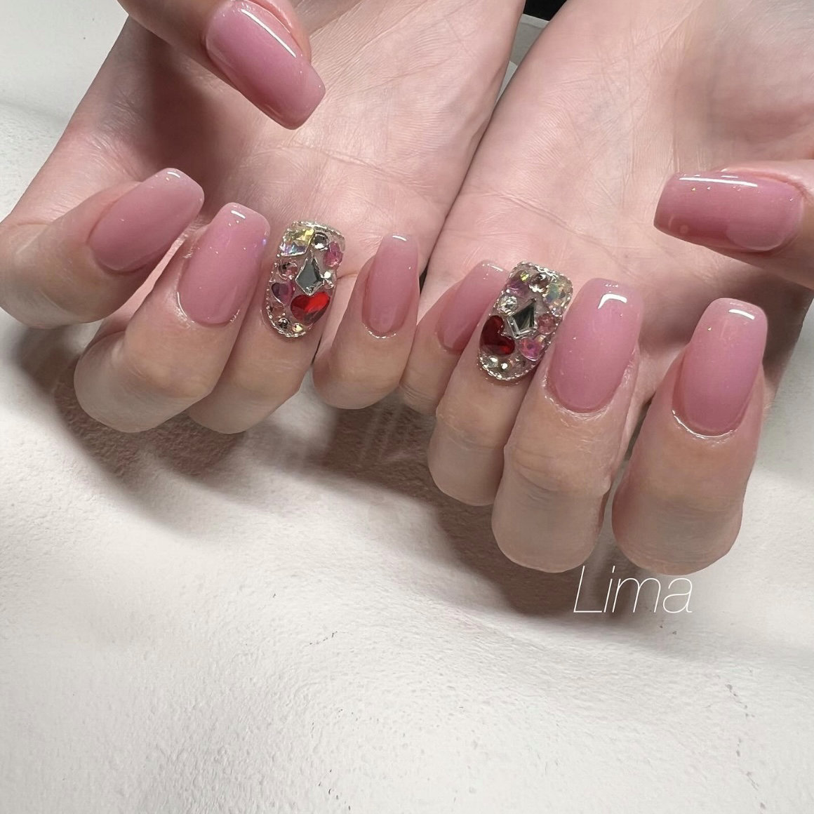 Lima__nail