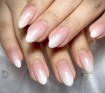 カラーグラデーション、ベースパラジェル無料
8500円->3500円