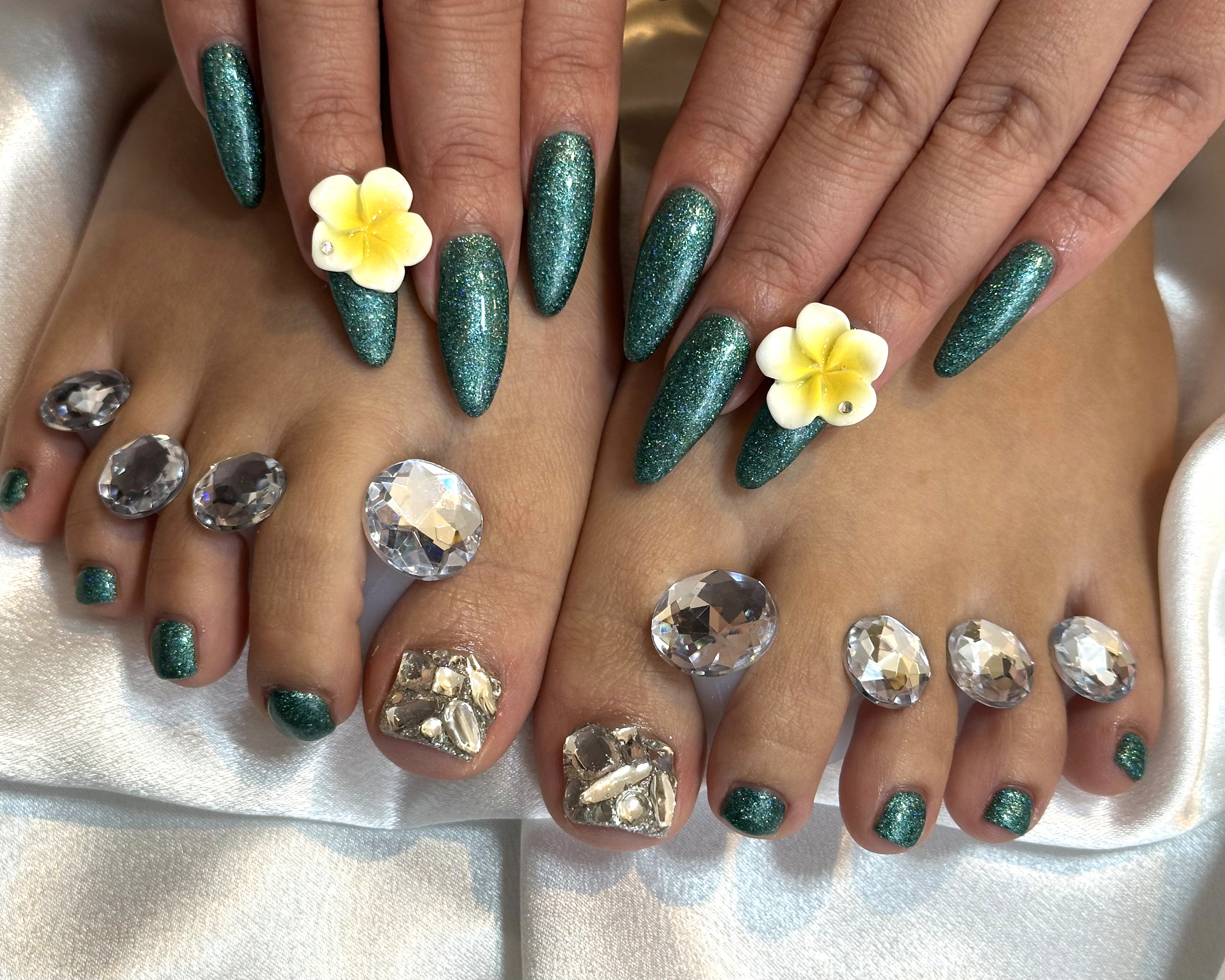 VIERU_nail1116
