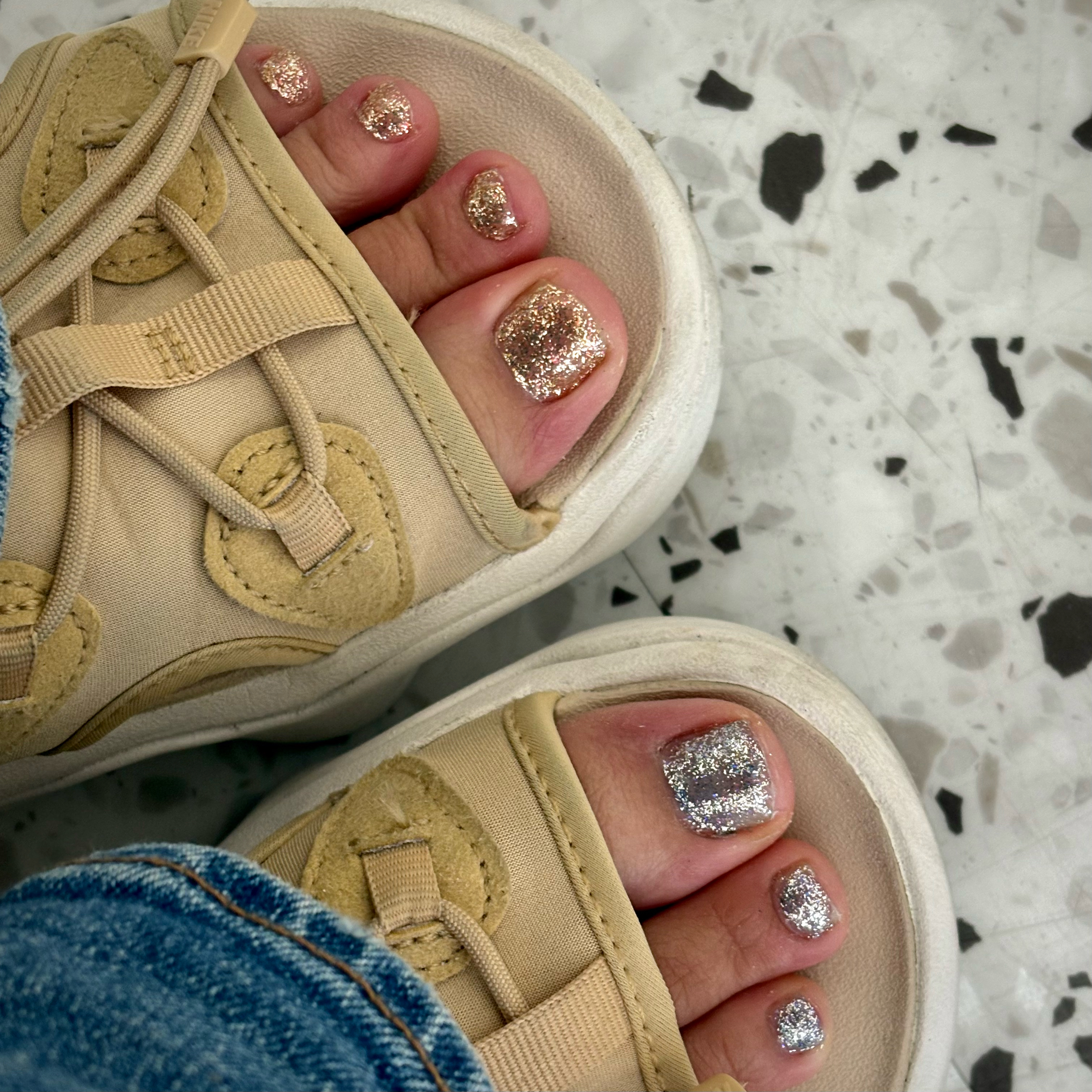 nail_airi_