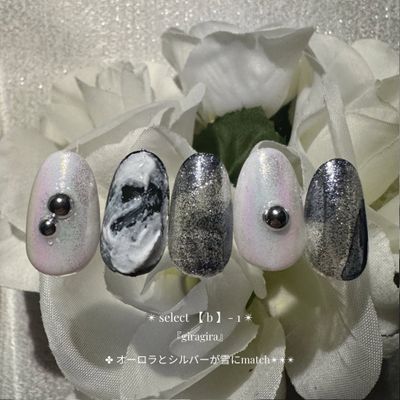 select 【 b 】