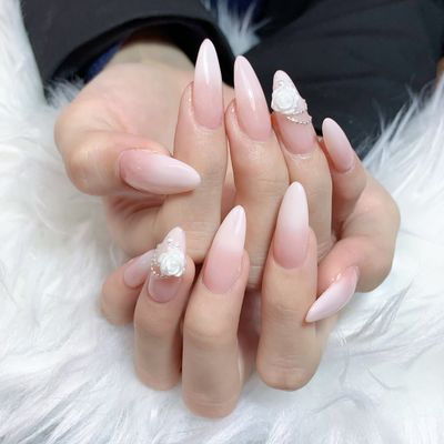 カラー、ミラーグラデーション、フレンチチッ
プ( 長さ出し10本)
