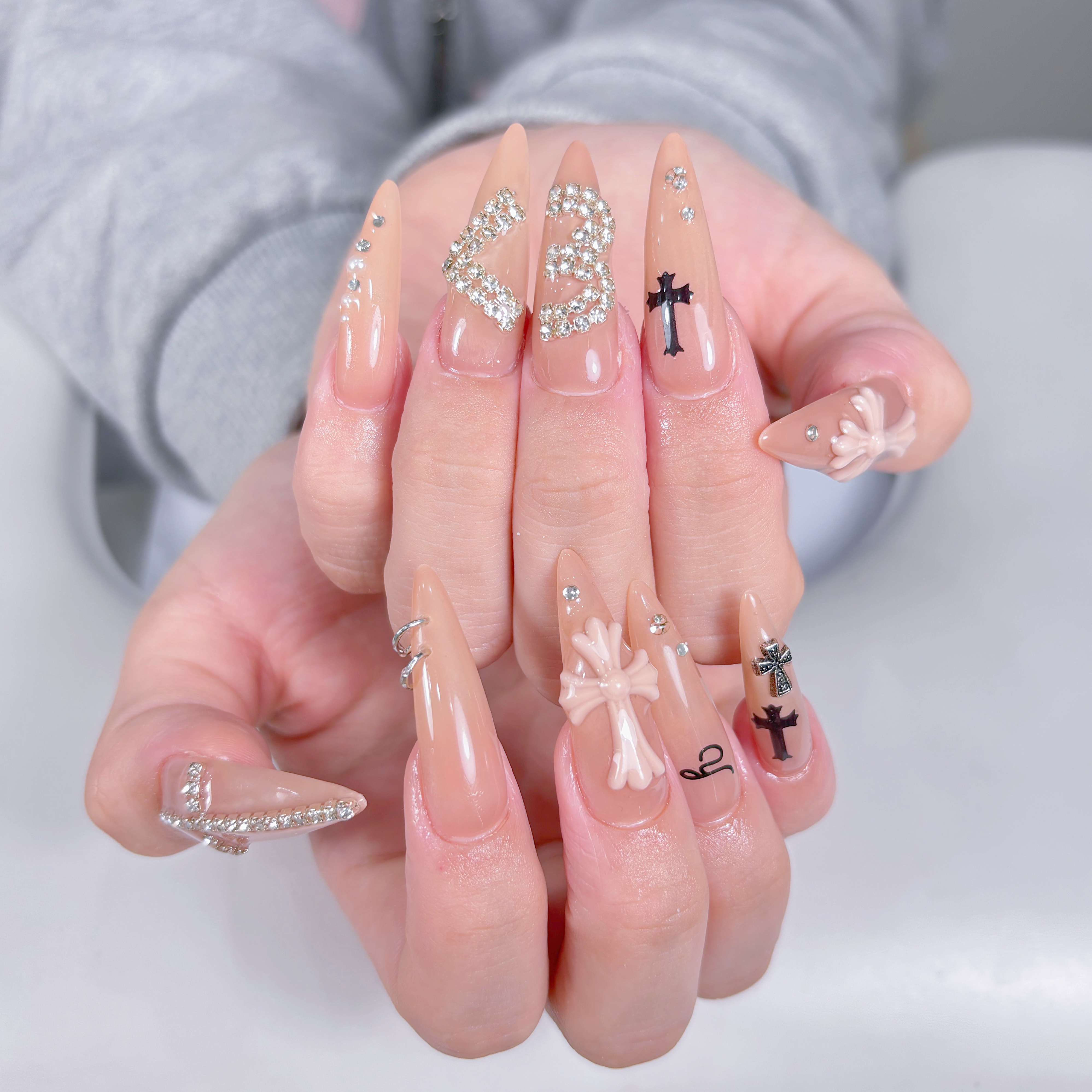 QUEENS_NAIL_STUDIO