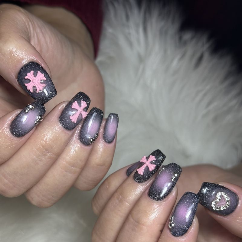 nail art ROYAL