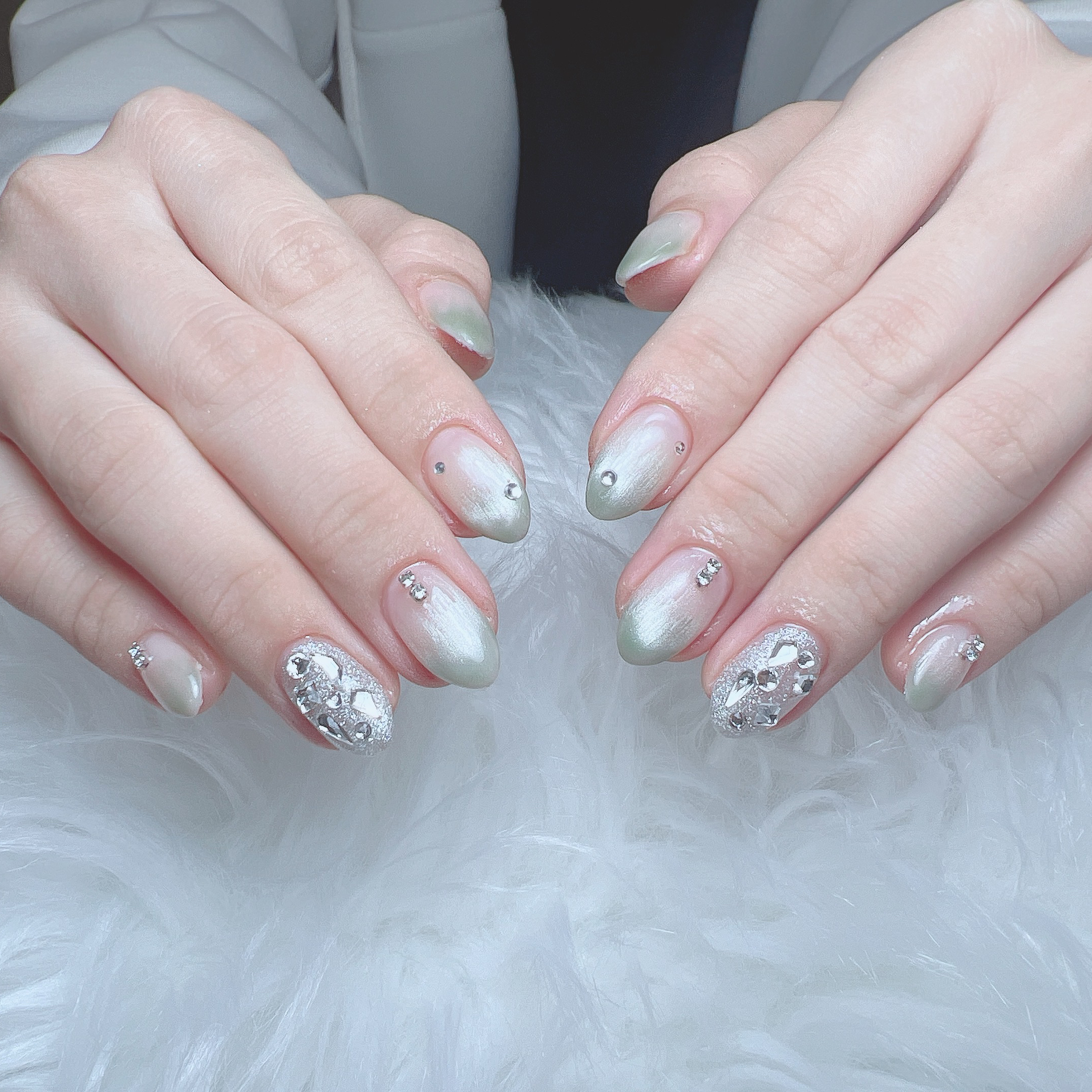 Har02_Nail