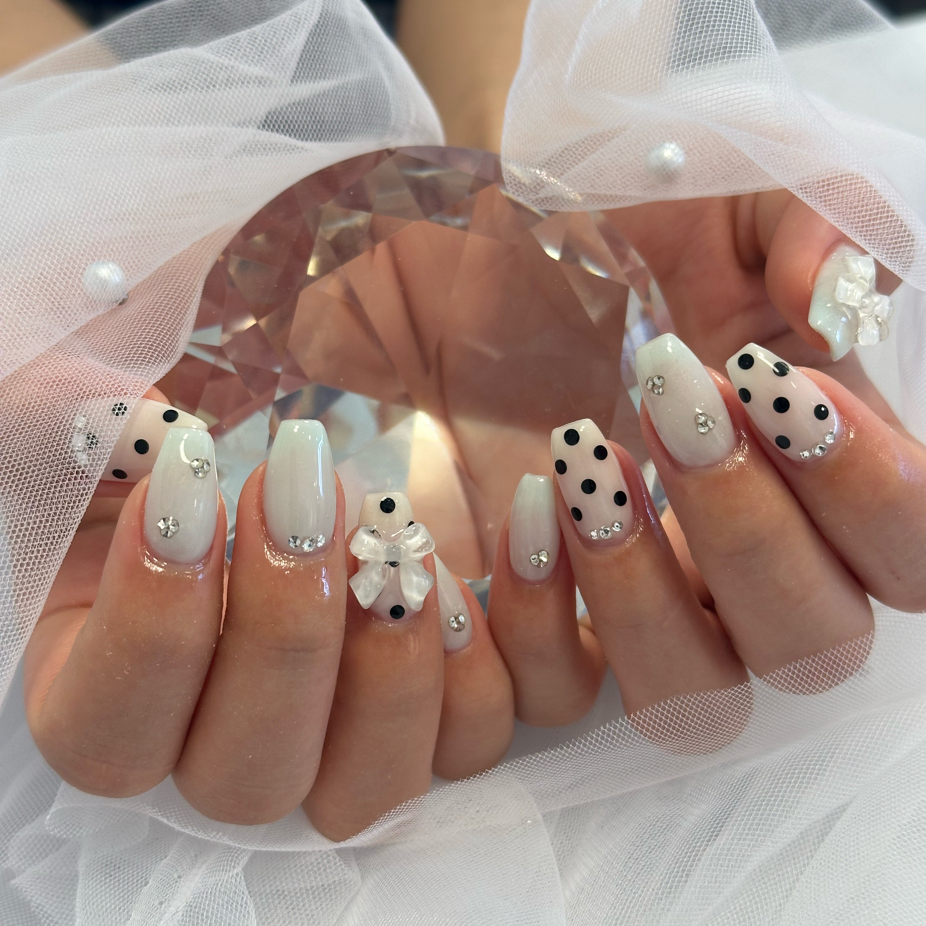ayu_trunail