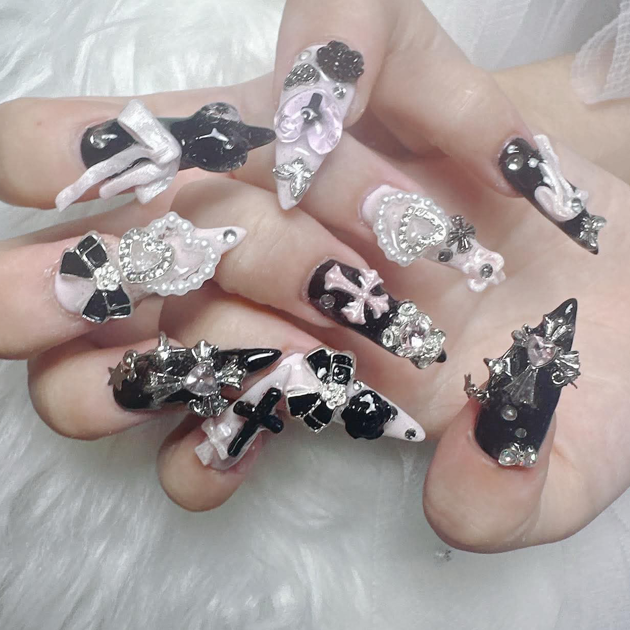 Har02_Nail