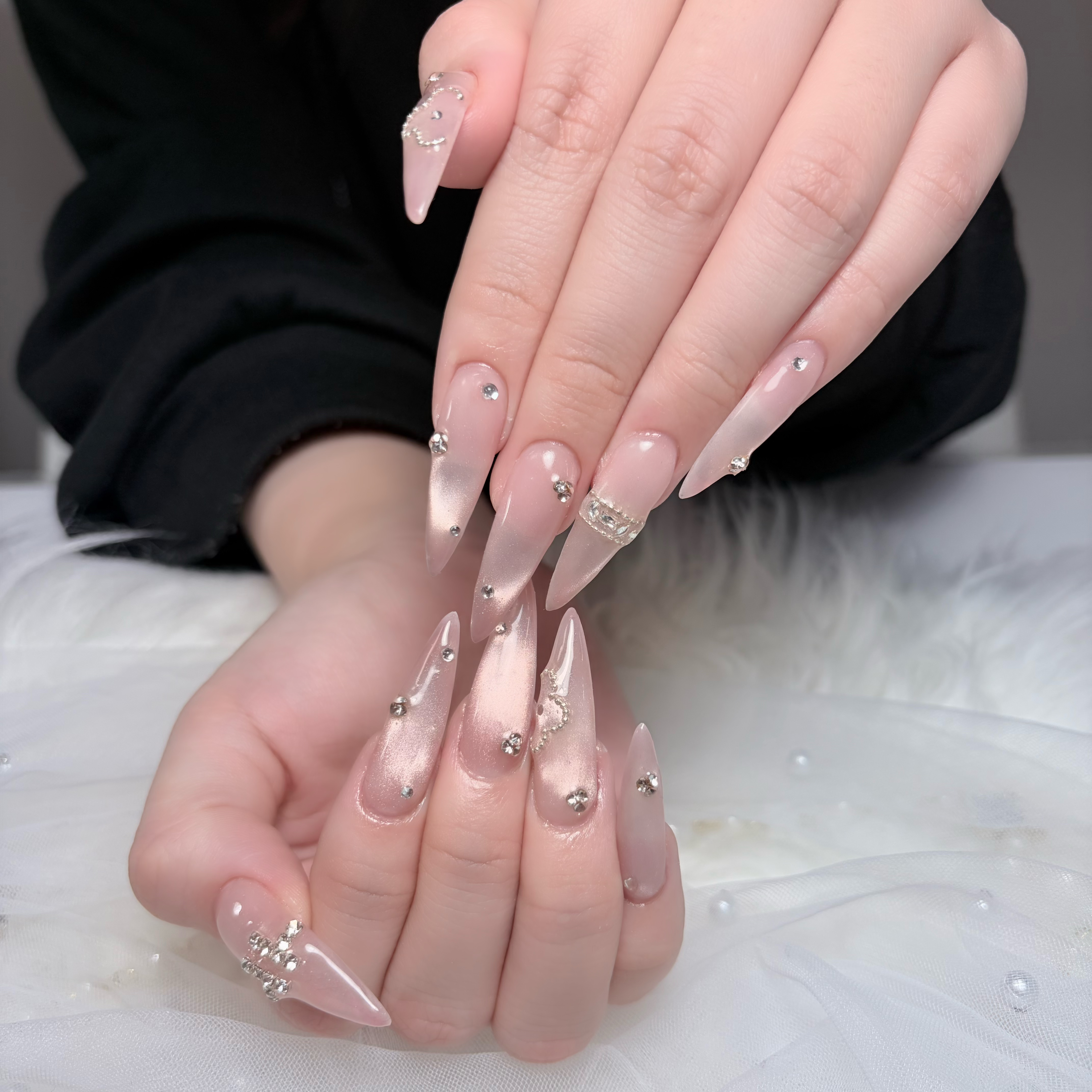 Huyn_Nail_