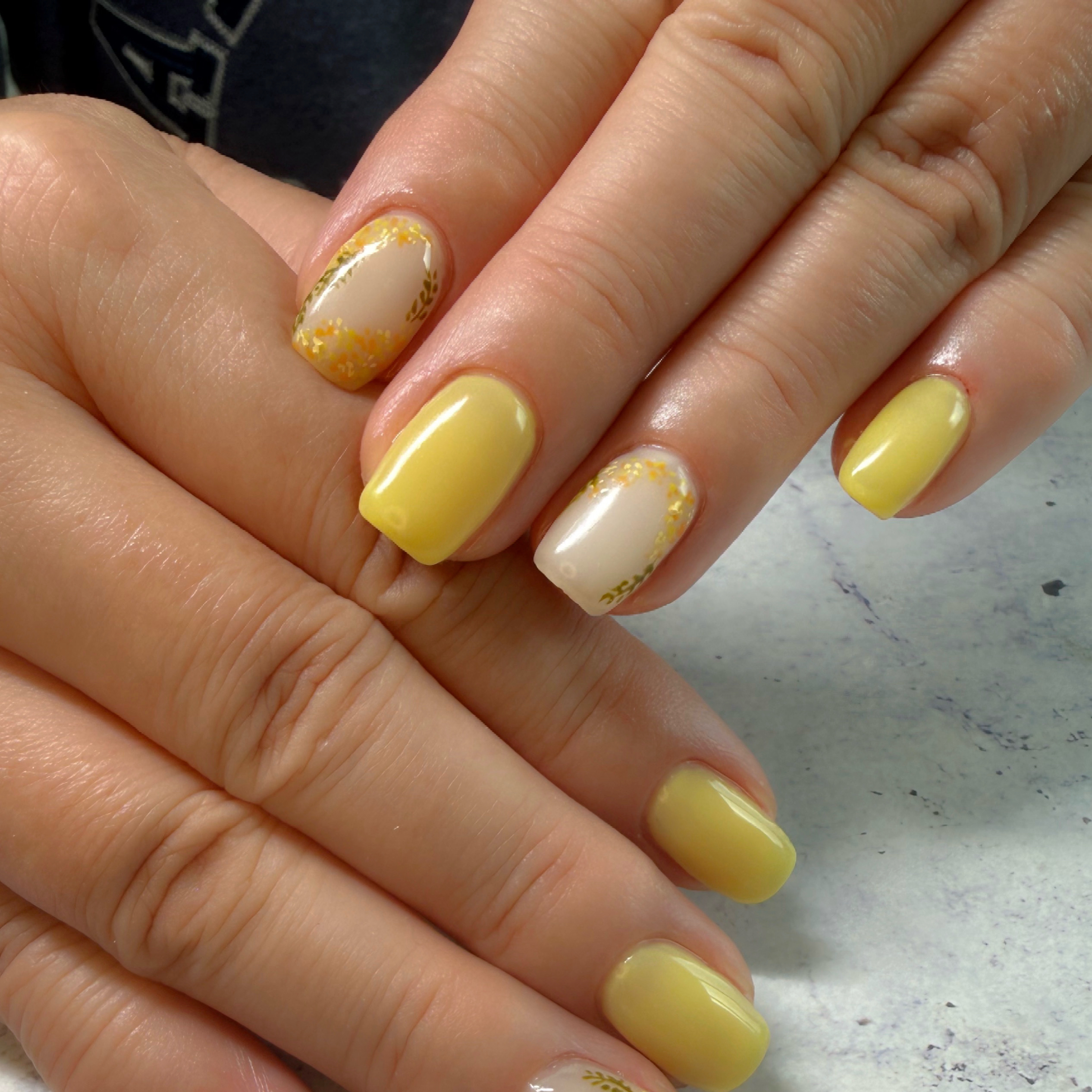 Nail975