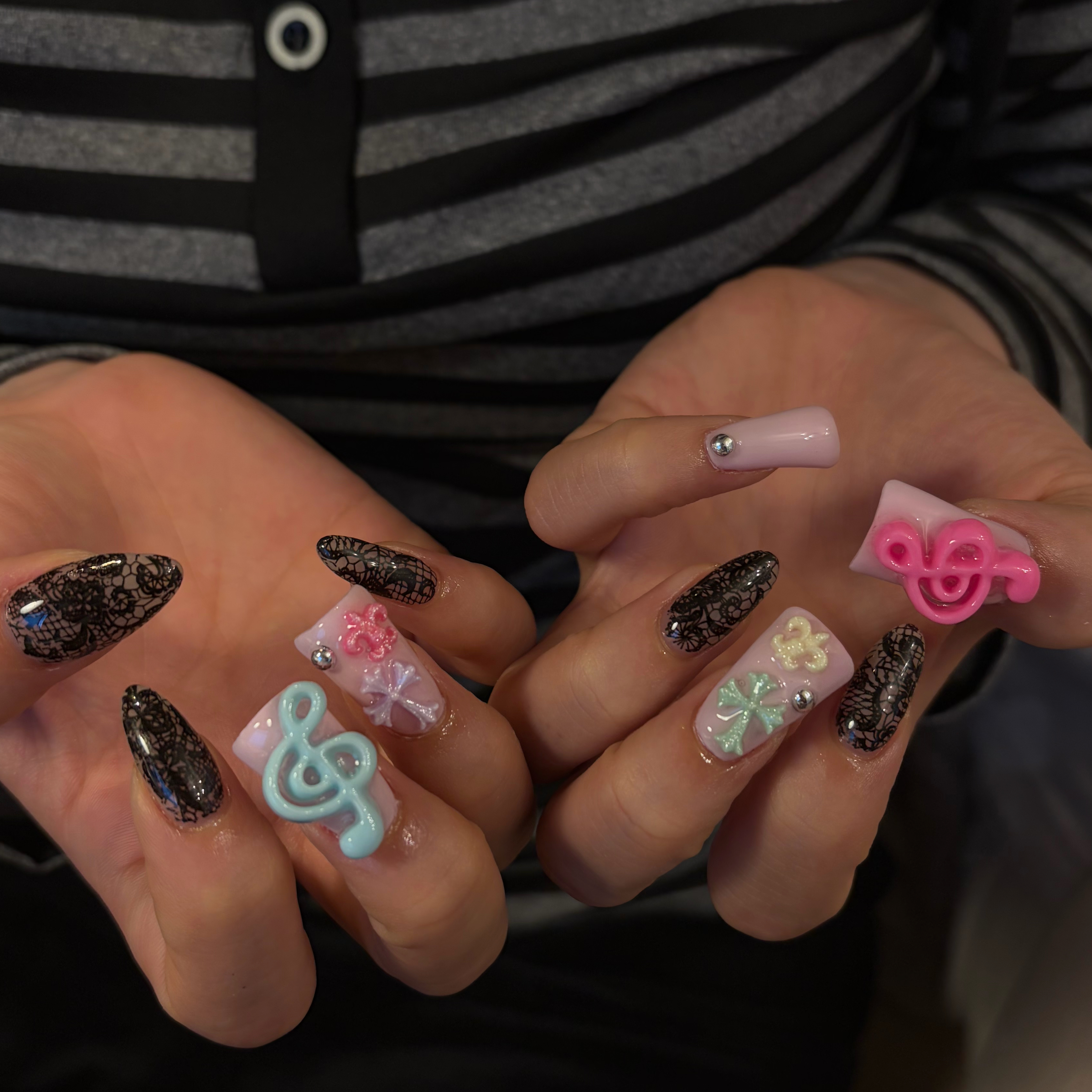 Aura.nail