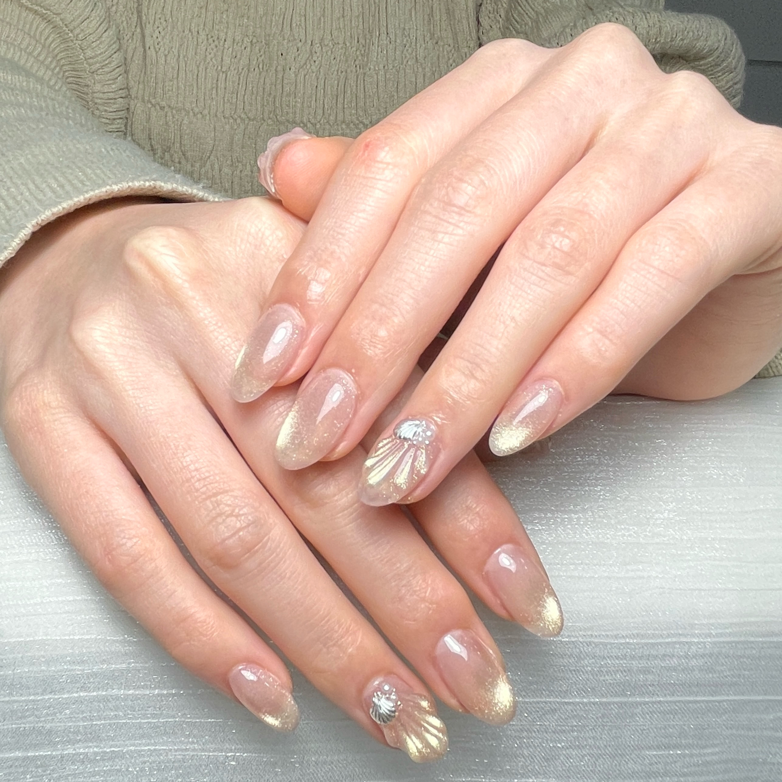 PeachNail_staff