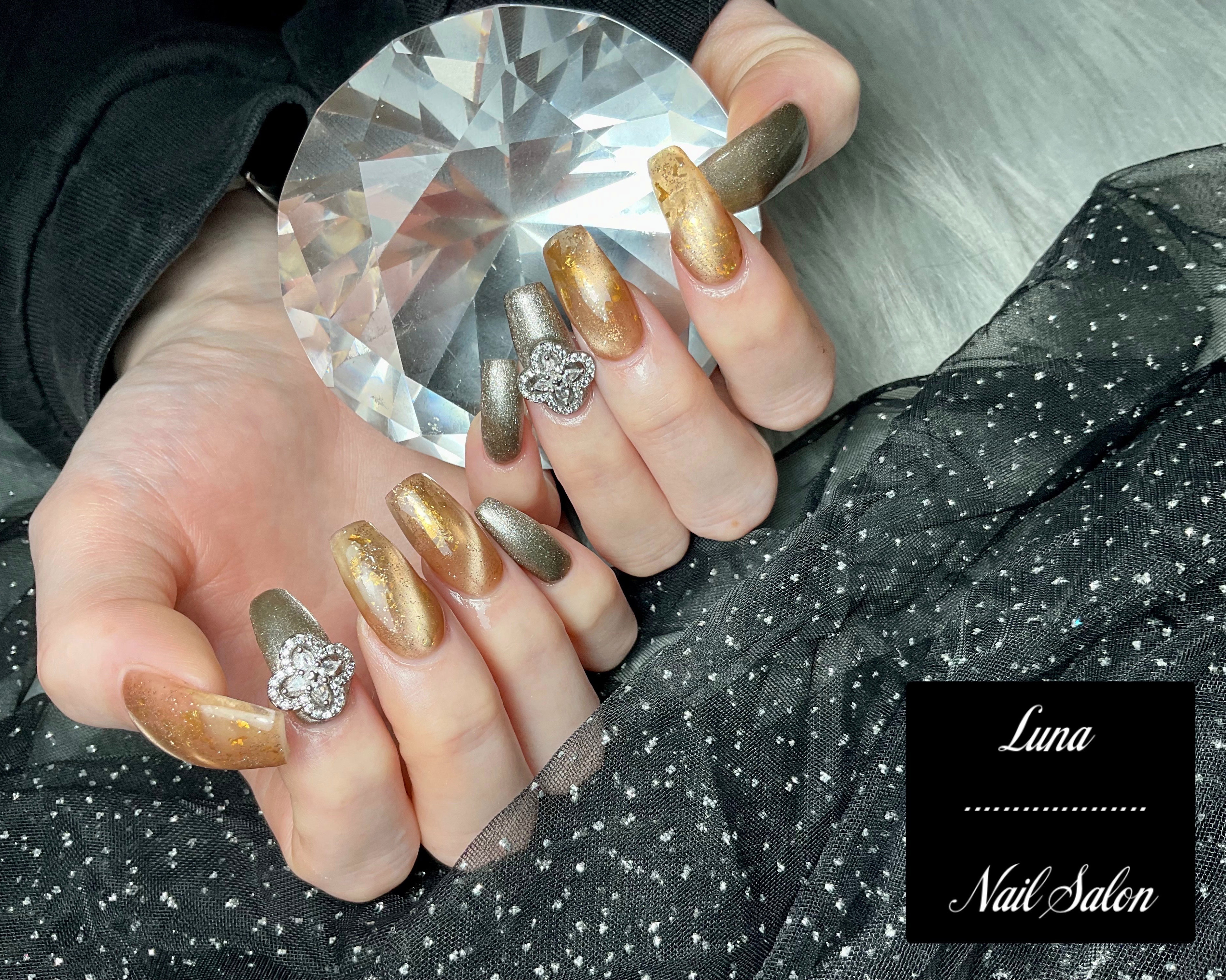 luna_nail9