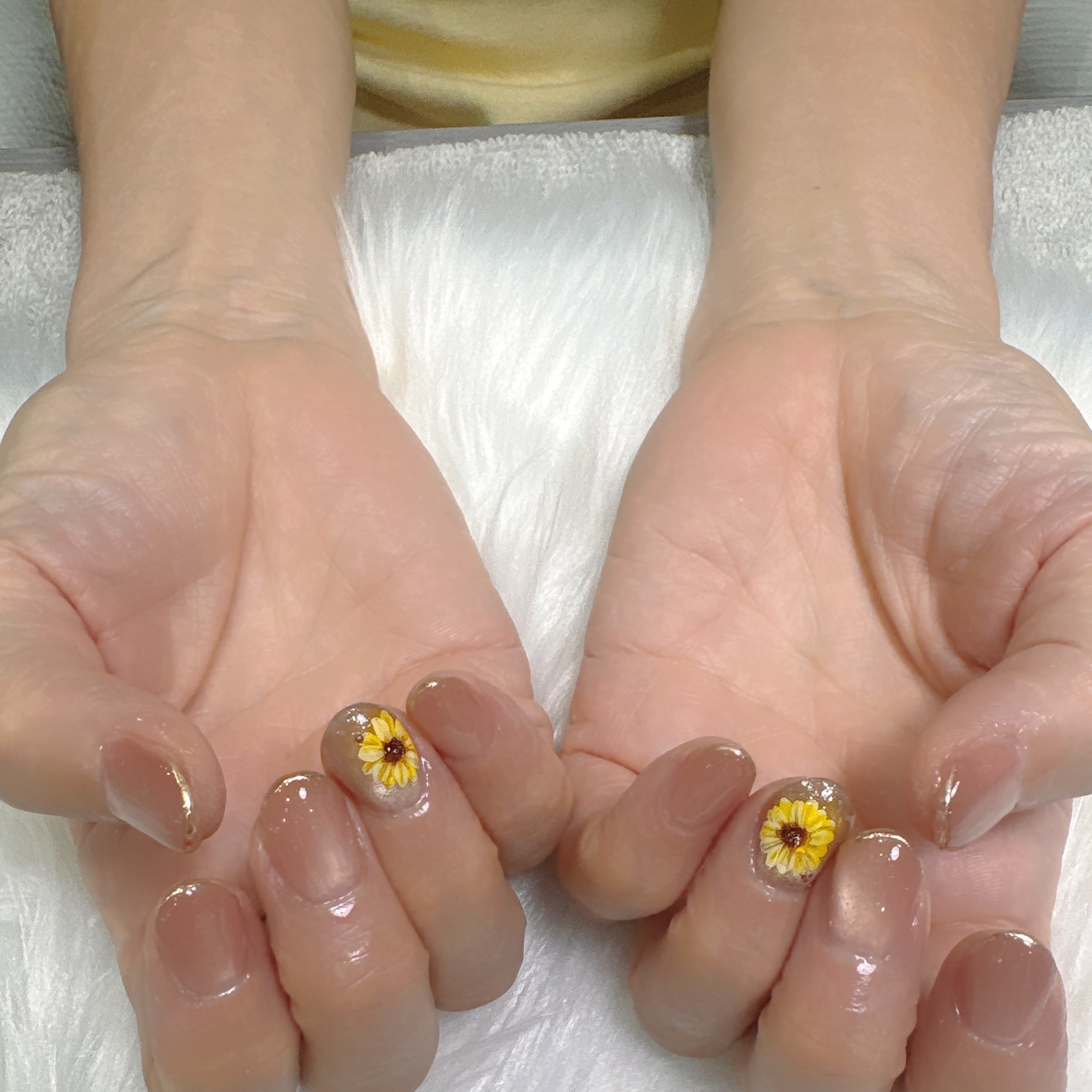 nico_nail.