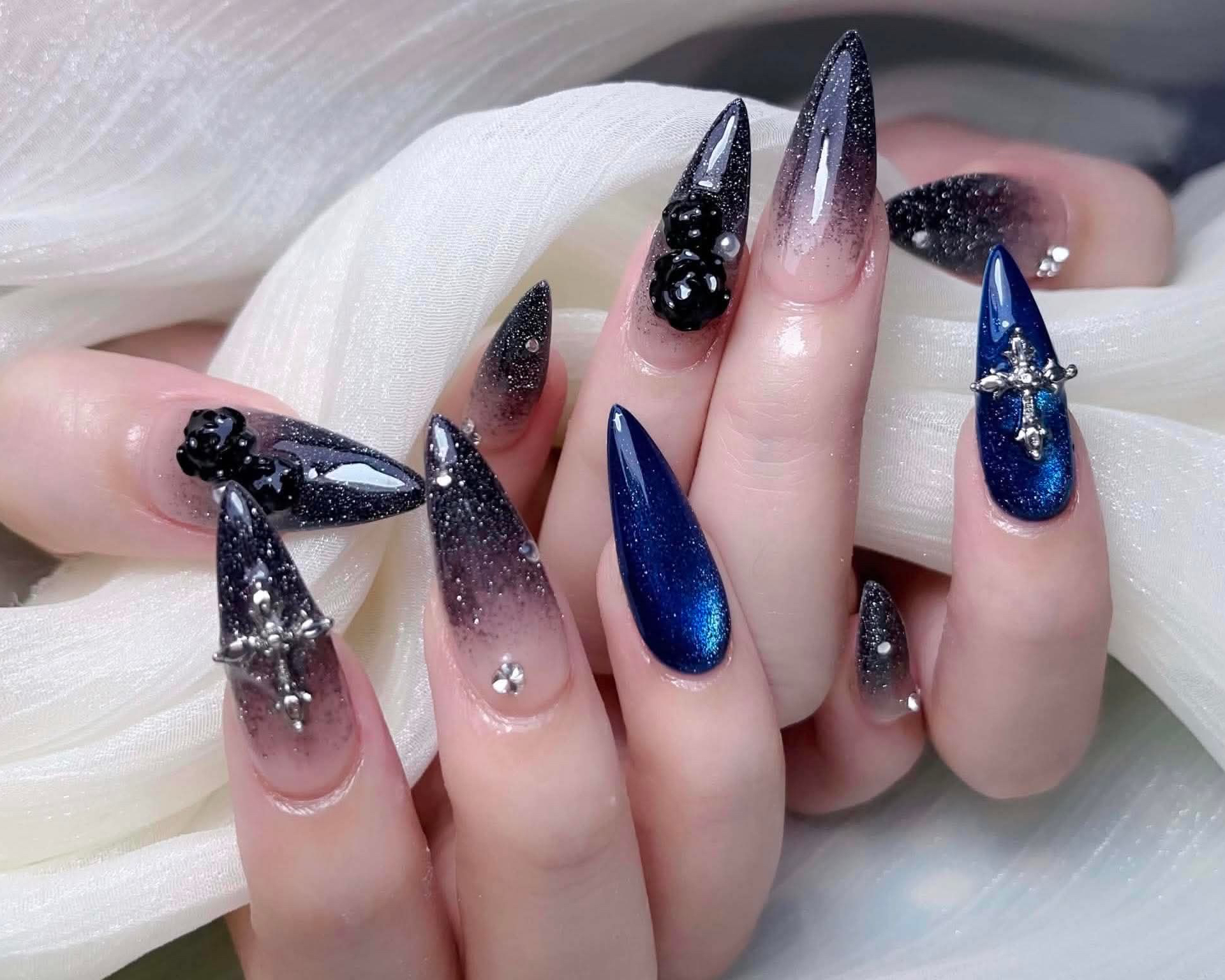 Nail_unichan