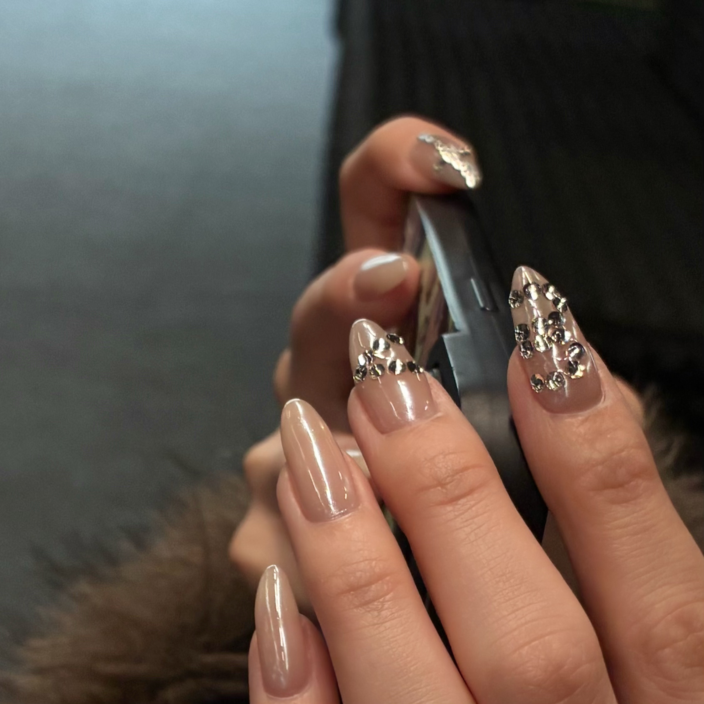 mako_tikiroom_nail