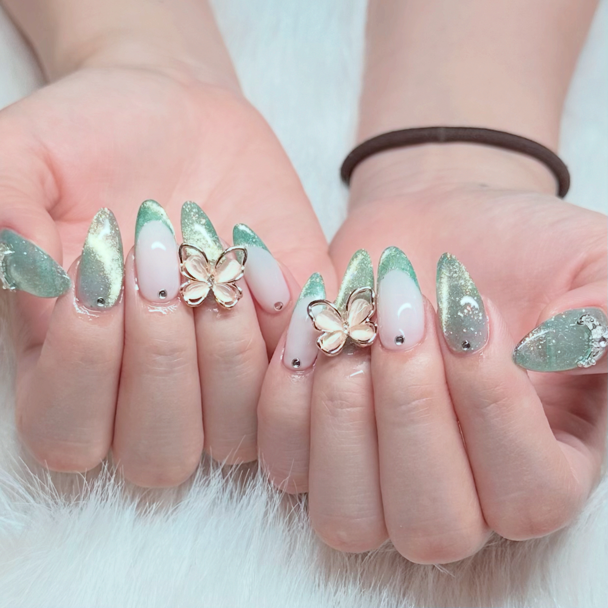 B_lashnail