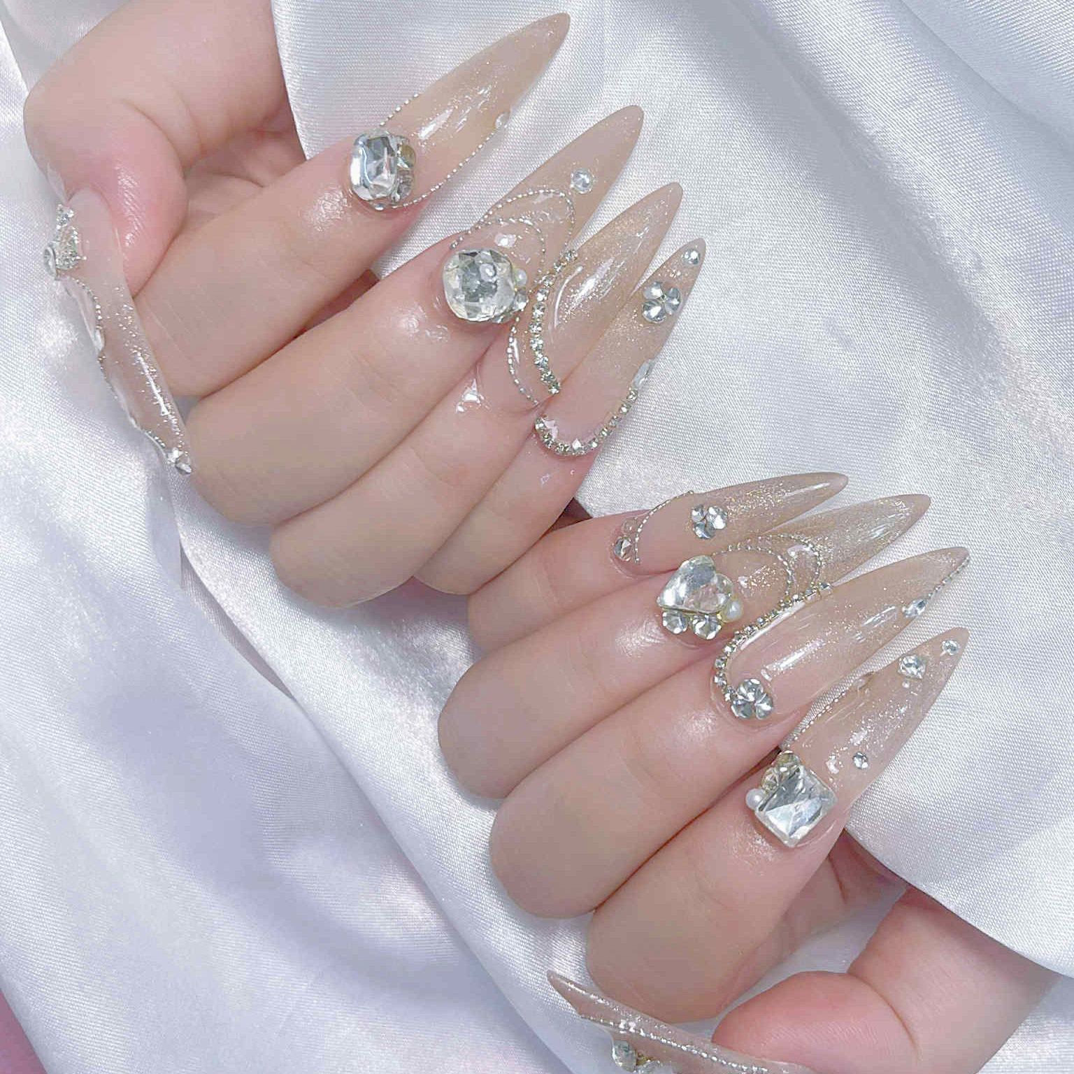 LEELA_NAIL