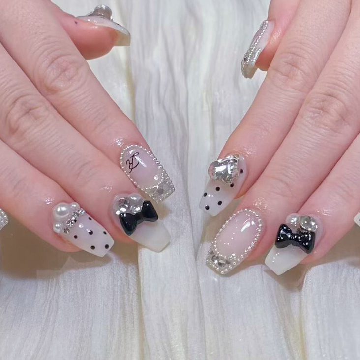 Asher_nailsalon