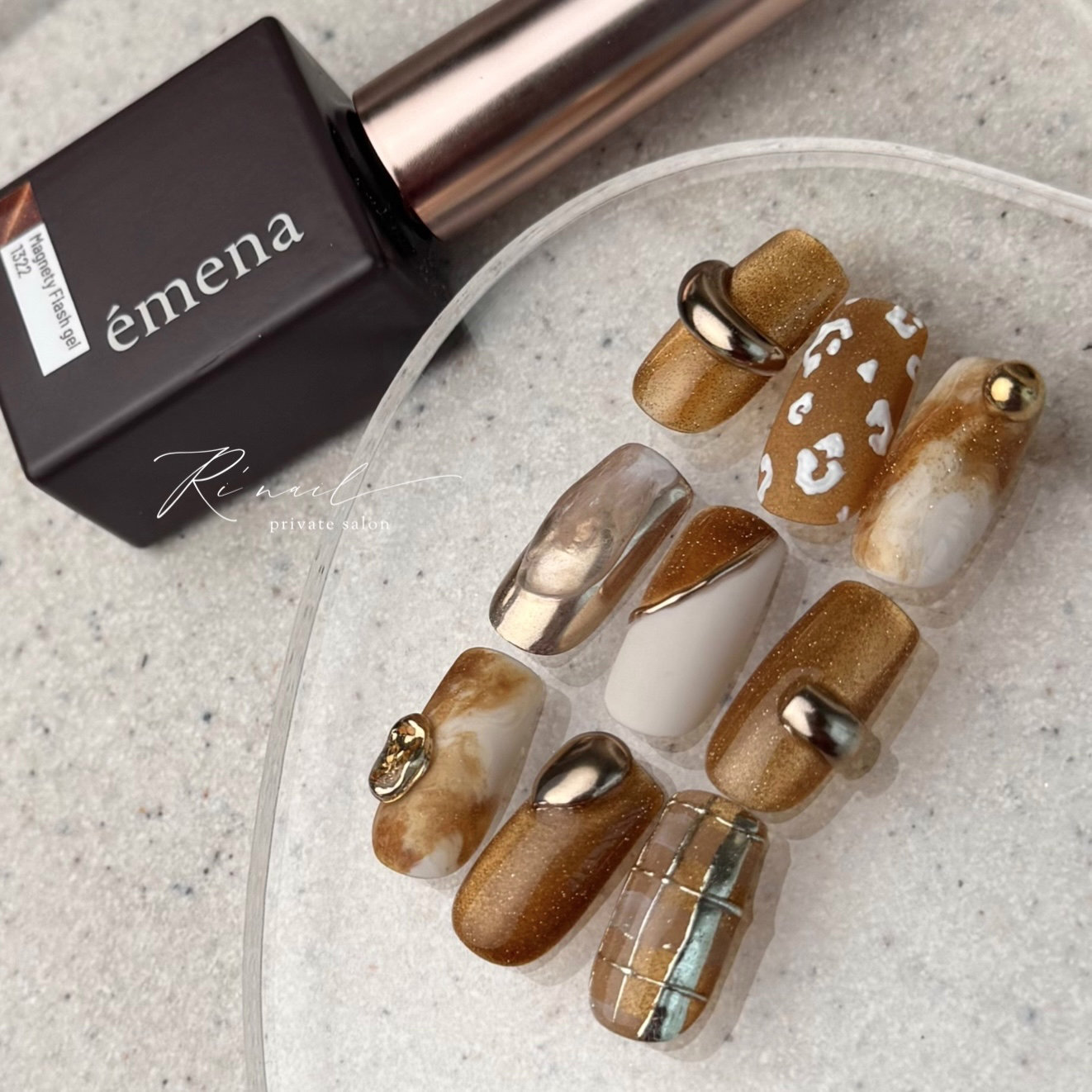 ri.nail_lina
