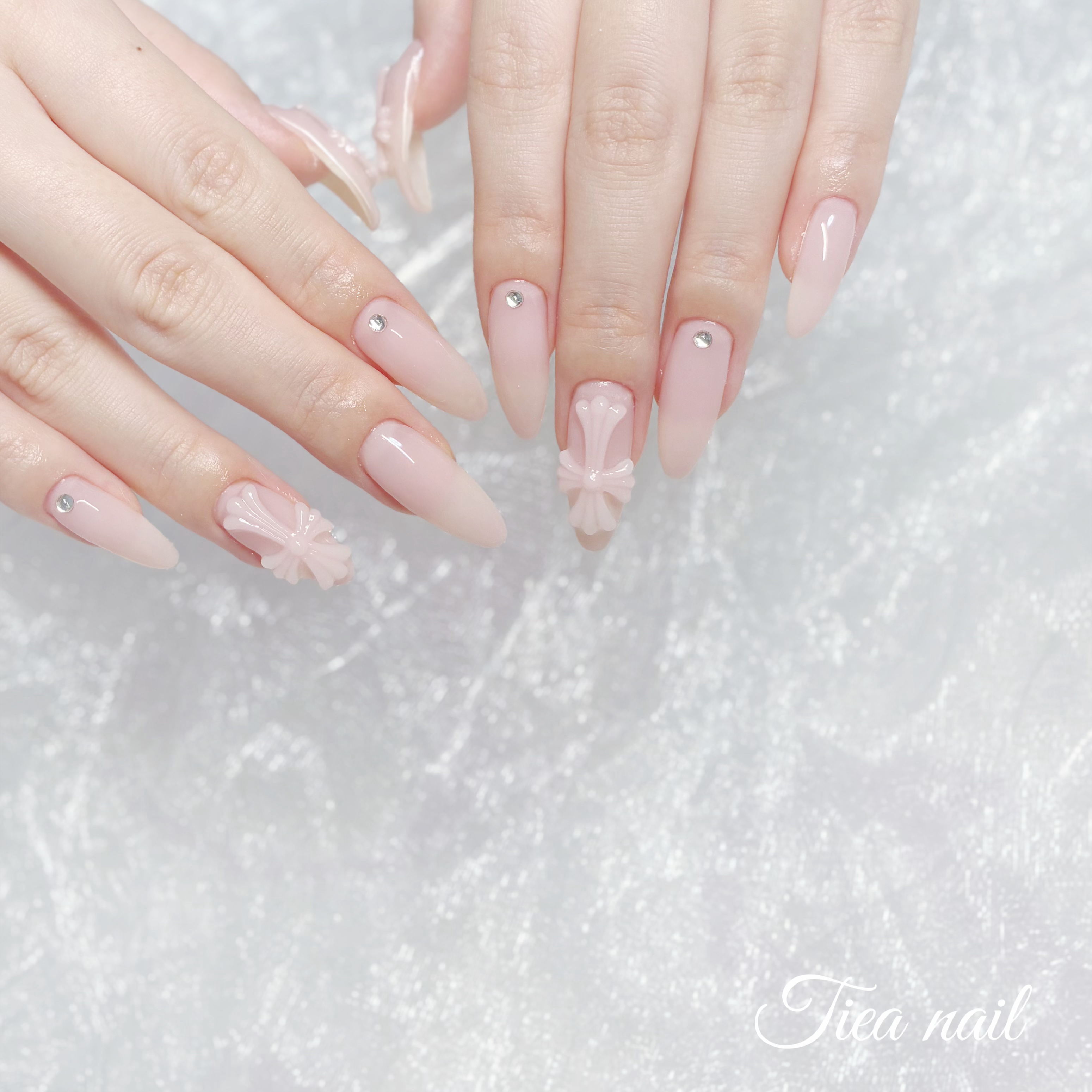 Tiea.nail