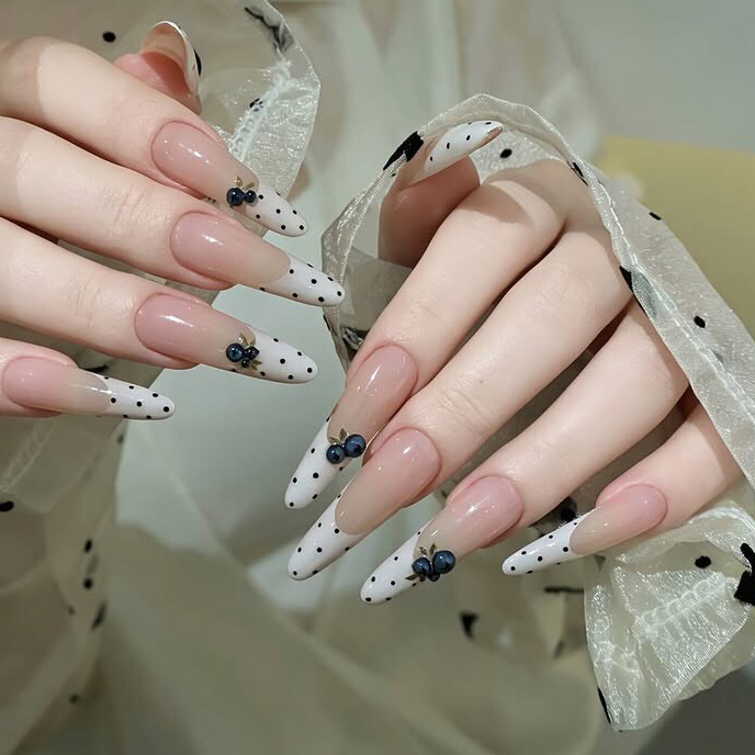 Kimis_Nail