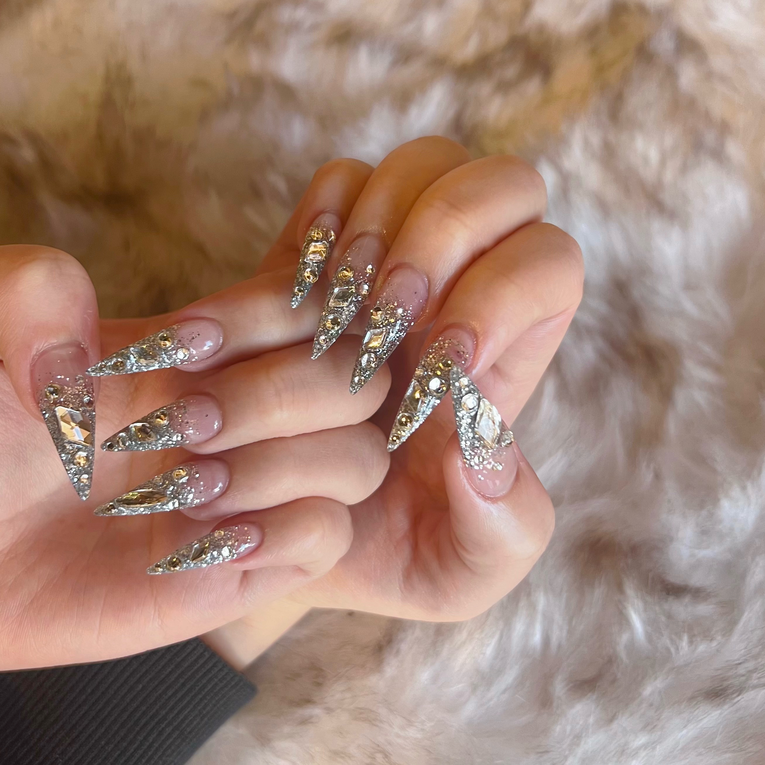 nail_by.mino
