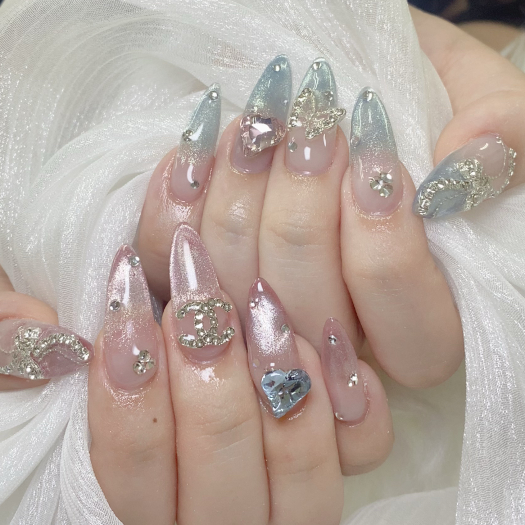 rena_reinails