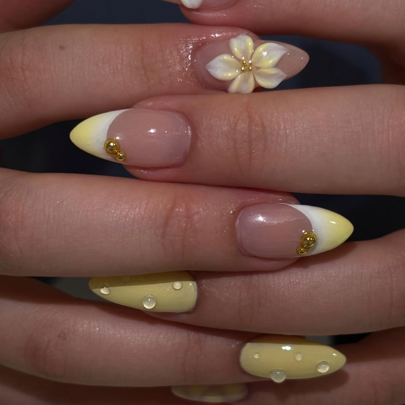 Hine_RibonNail