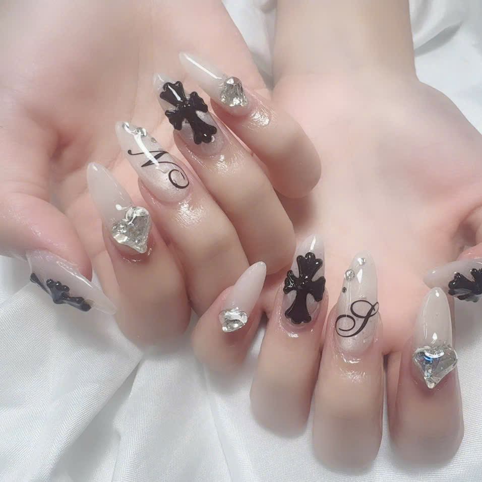 Har02_Nail