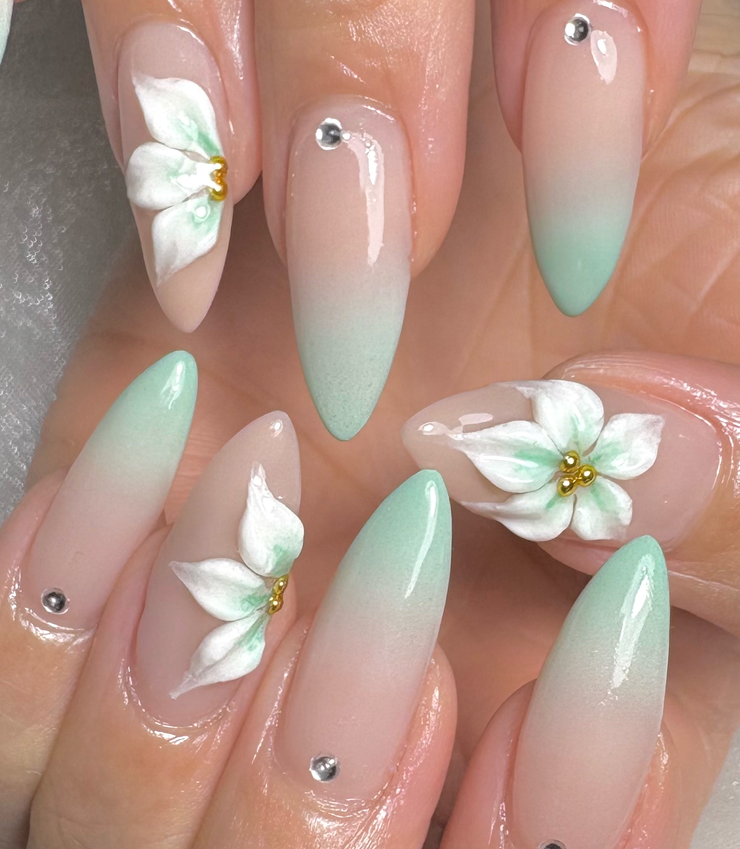 anela__613