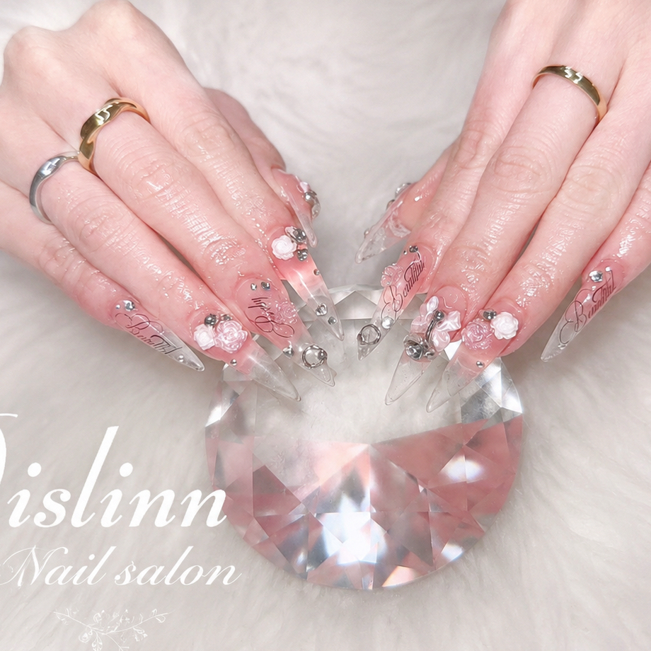 Aislinn_nail