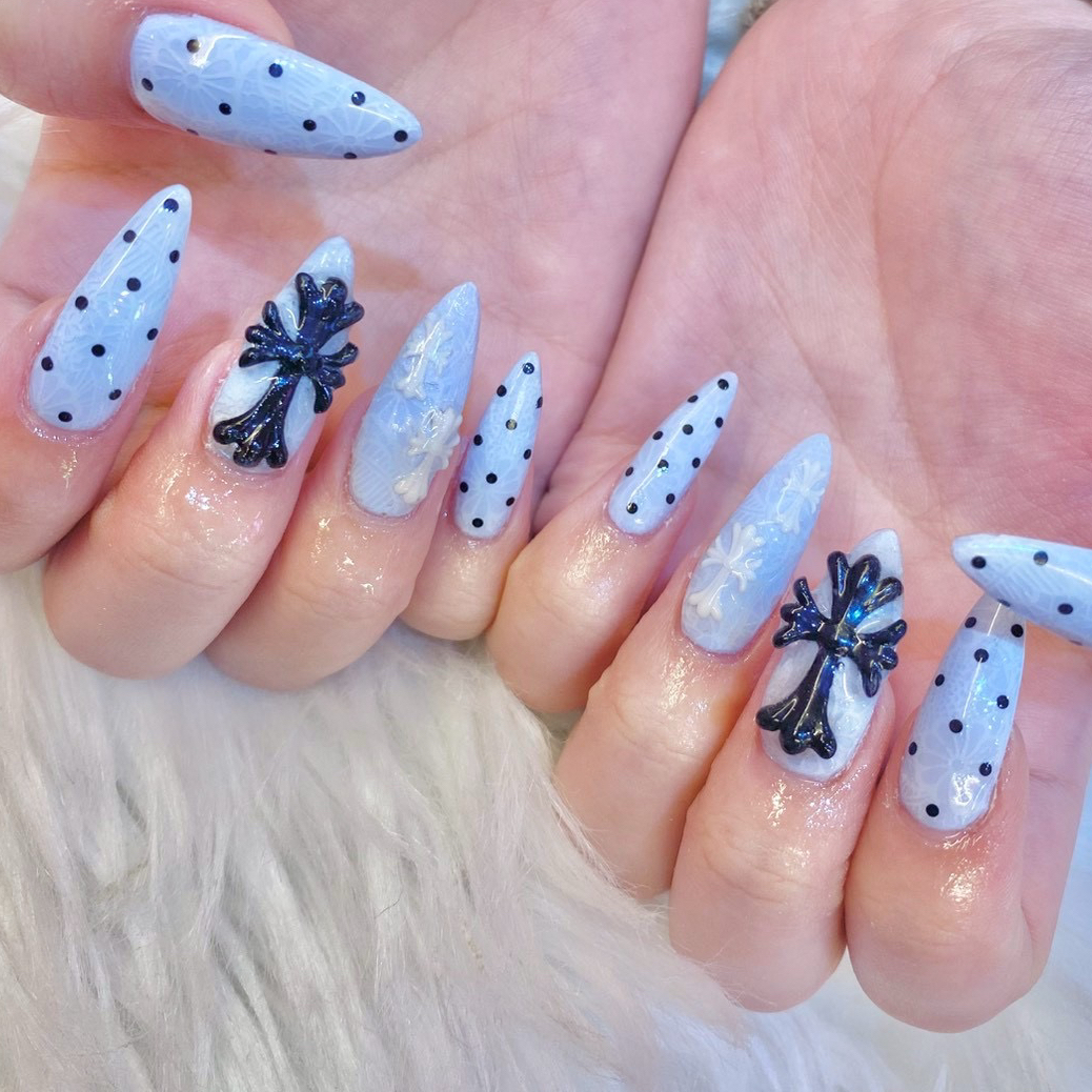 KIREIENAILS