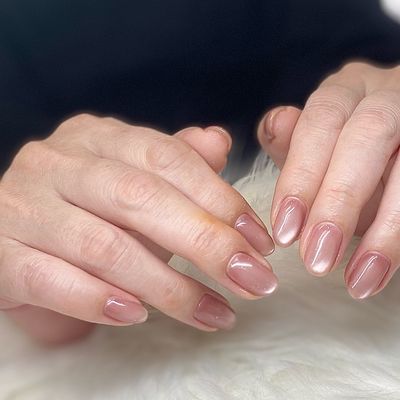 130色から選べる！マグネットネイル