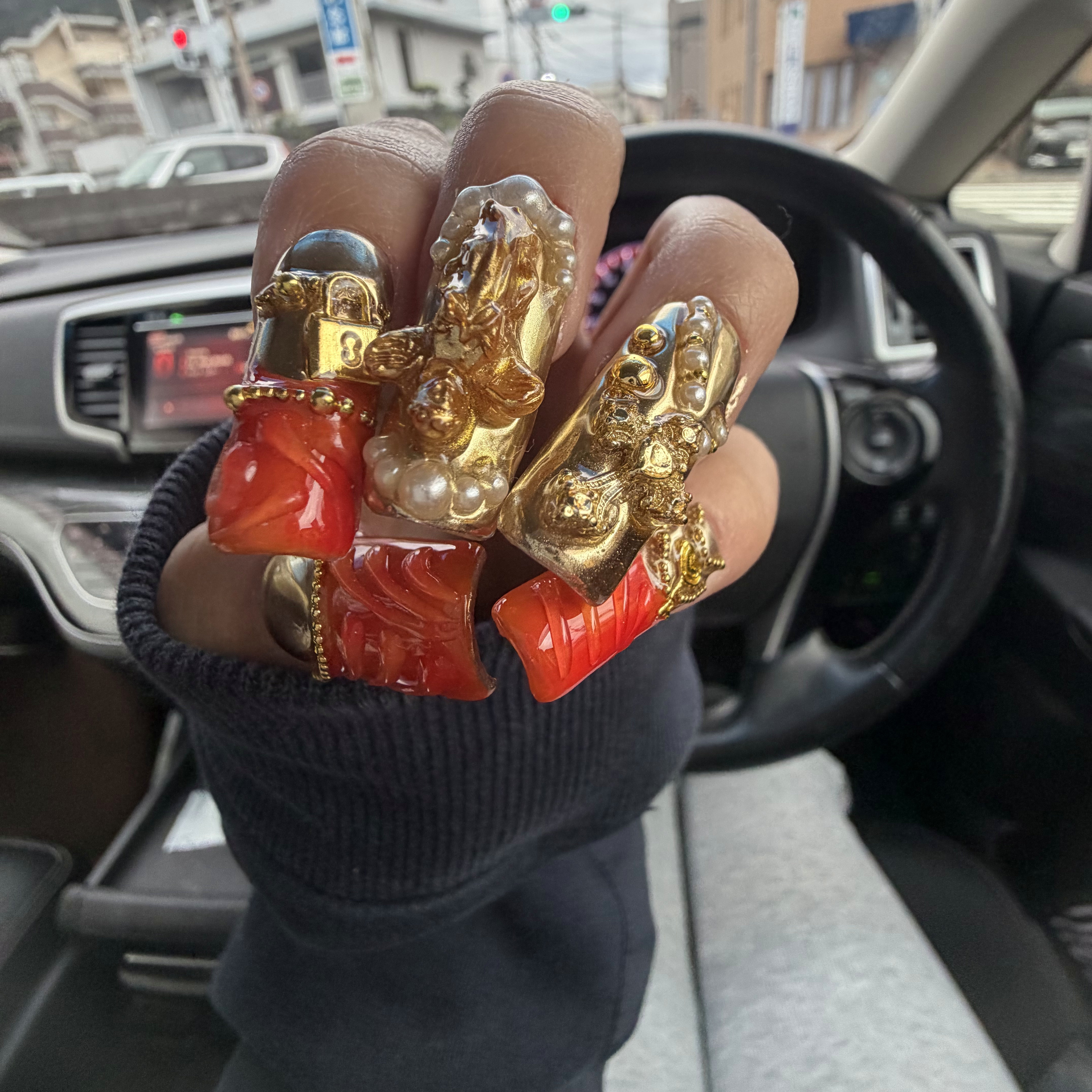 Aura.nail