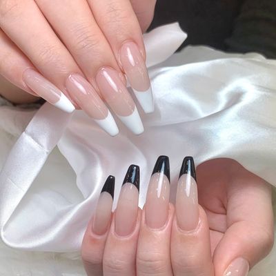 【チップ長さ出し】 フレンチ　￥8,800⇒￥7,980