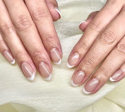 7月限定！フレンチネイル💅