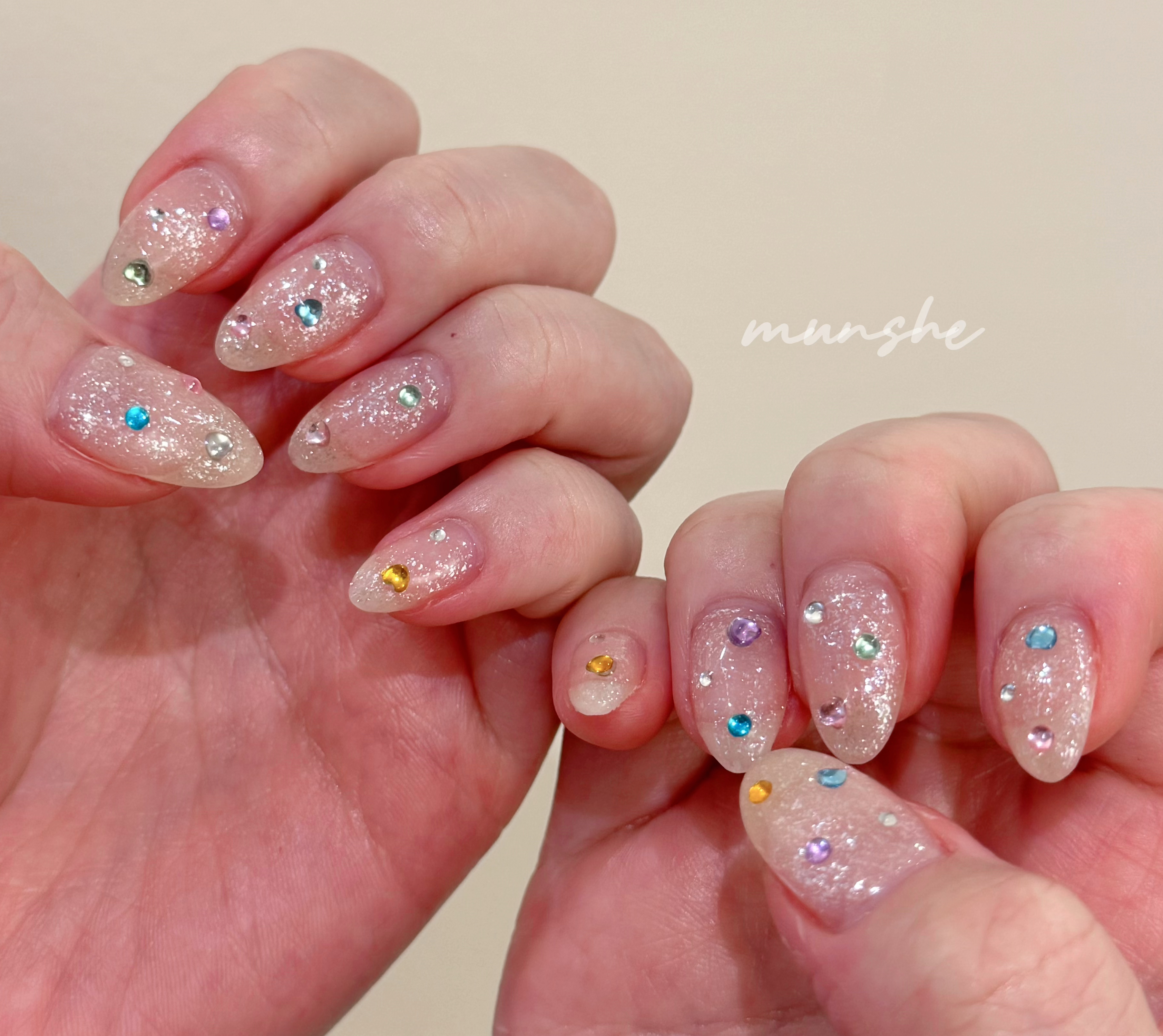 munshe_nails